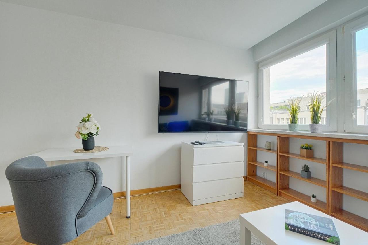 2 Bedroom Apt In Heart Of Warsaw Zgoda 9 Tv70 ภายนอก รูปภาพ