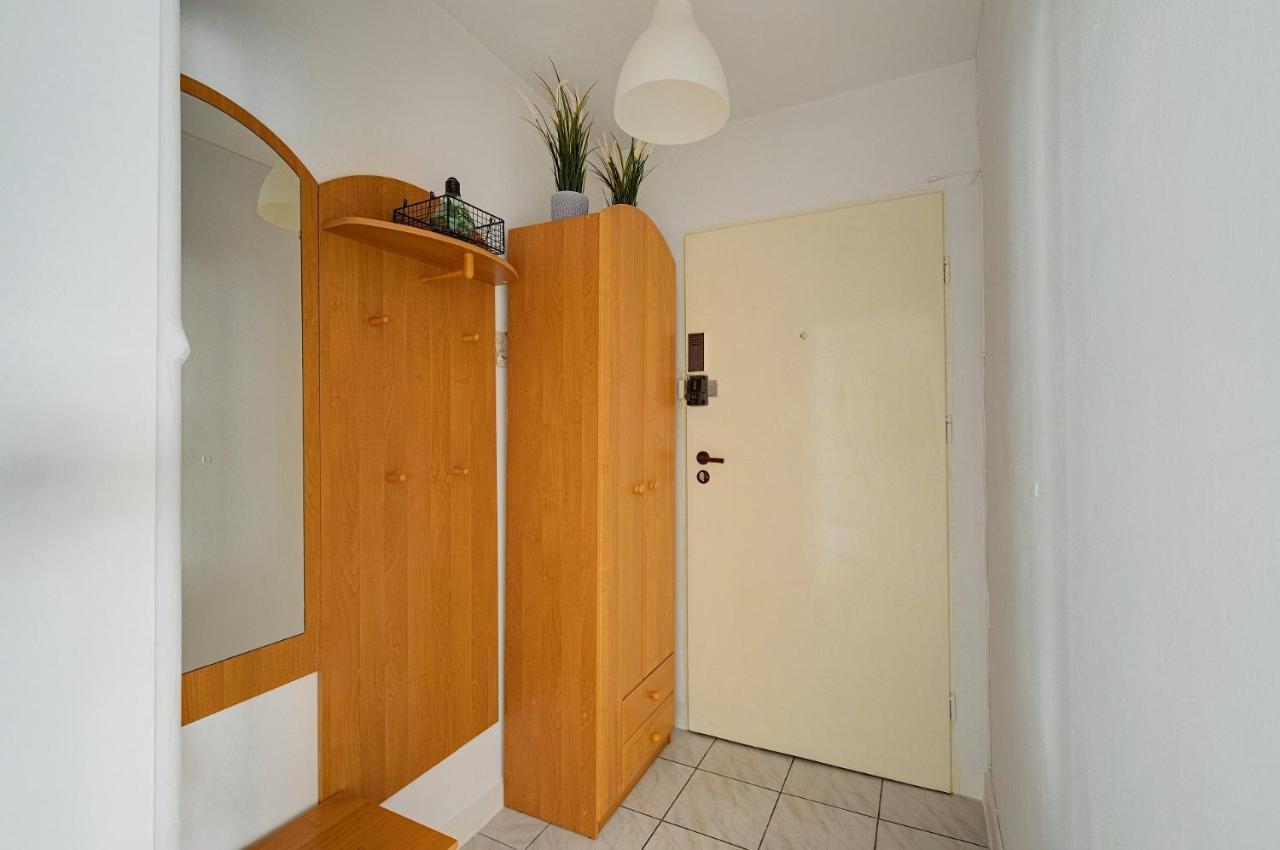 2 Bedroom Apt In Heart Of Warsaw Zgoda 9 Tv70 ภายนอก รูปภาพ