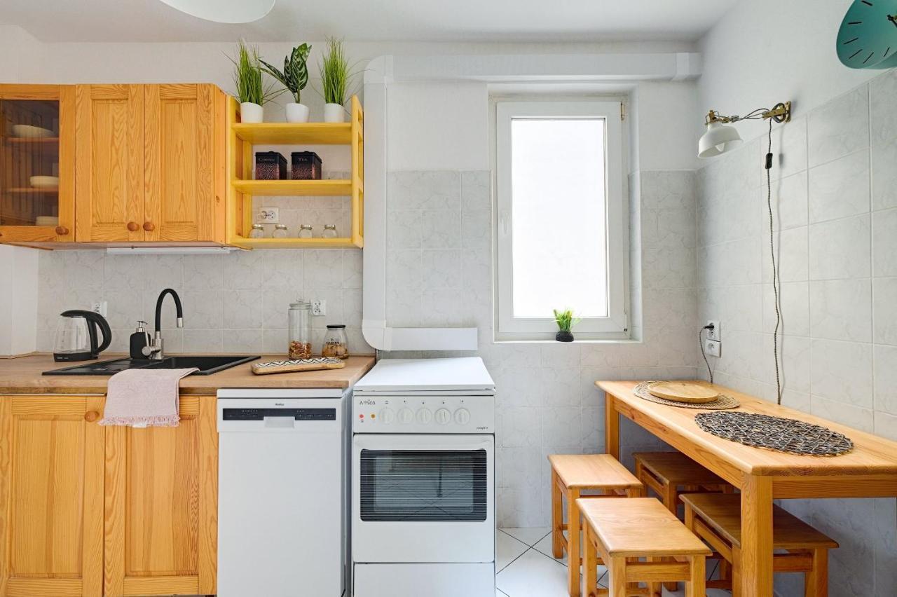 2 Bedroom Apt In Heart Of Warsaw Zgoda 9 Tv70 ภายนอก รูปภาพ