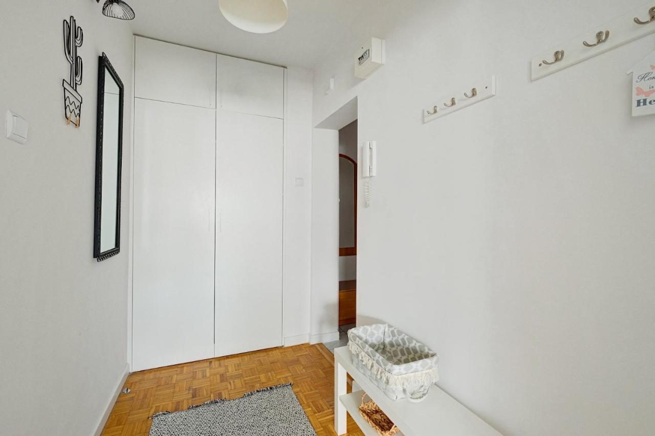 2 Bedroom Apt In Heart Of Warsaw Zgoda 9 Tv70 ภายนอก รูปภาพ